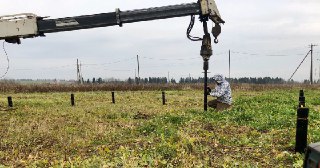 Установка винтовых свай Видное цена от 3105 руб.